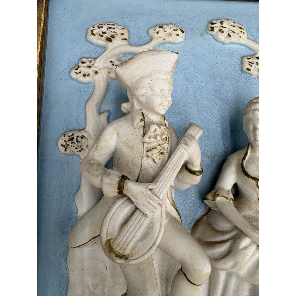 Vintage 1960 Bisque Porcelain 3D Wall Plates -Courting Couple-Ornate Gold Frames - Picture 11 of 16